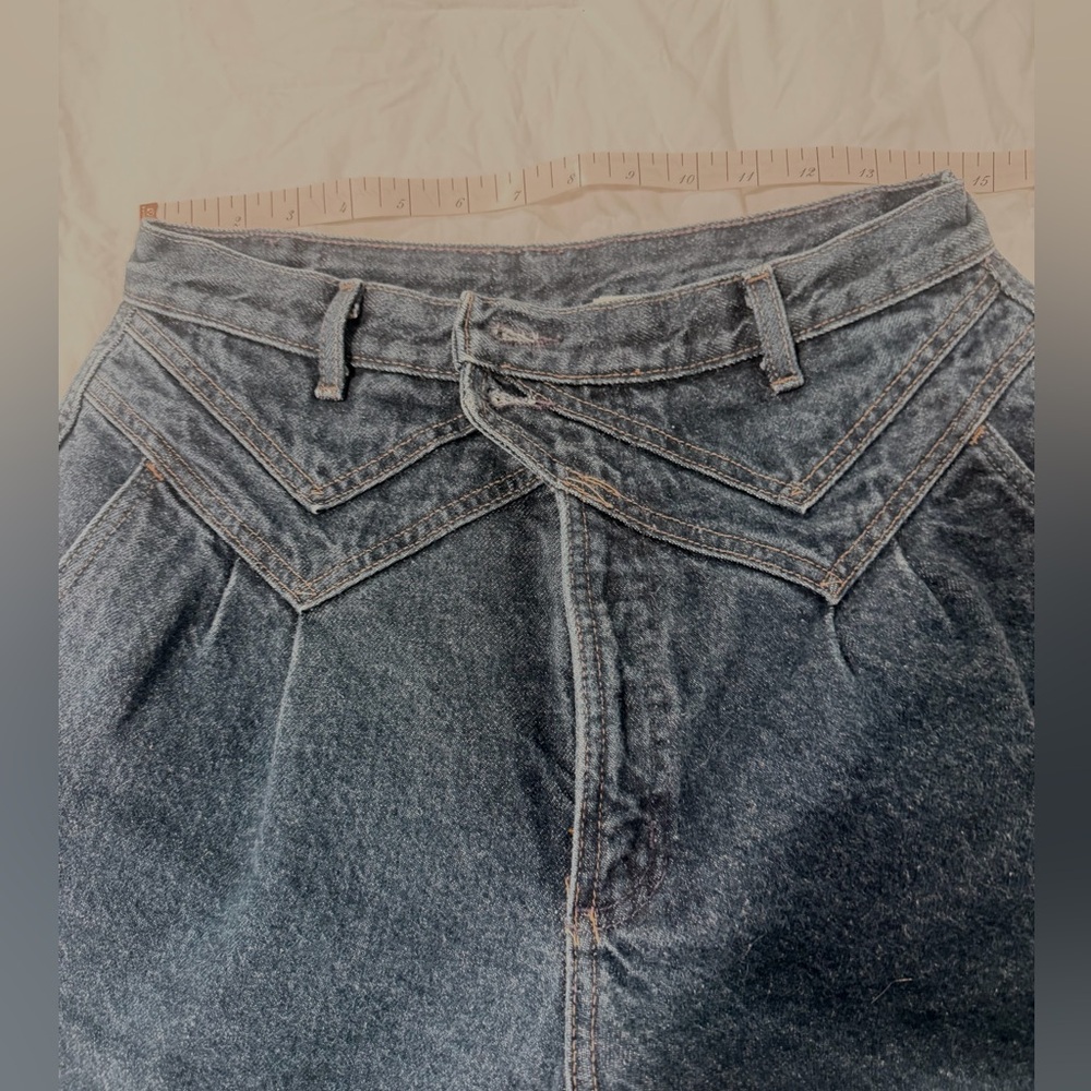 VINTAGE Rocky Mountain jeans, a popular western-style brand from the 1980s & ‘90